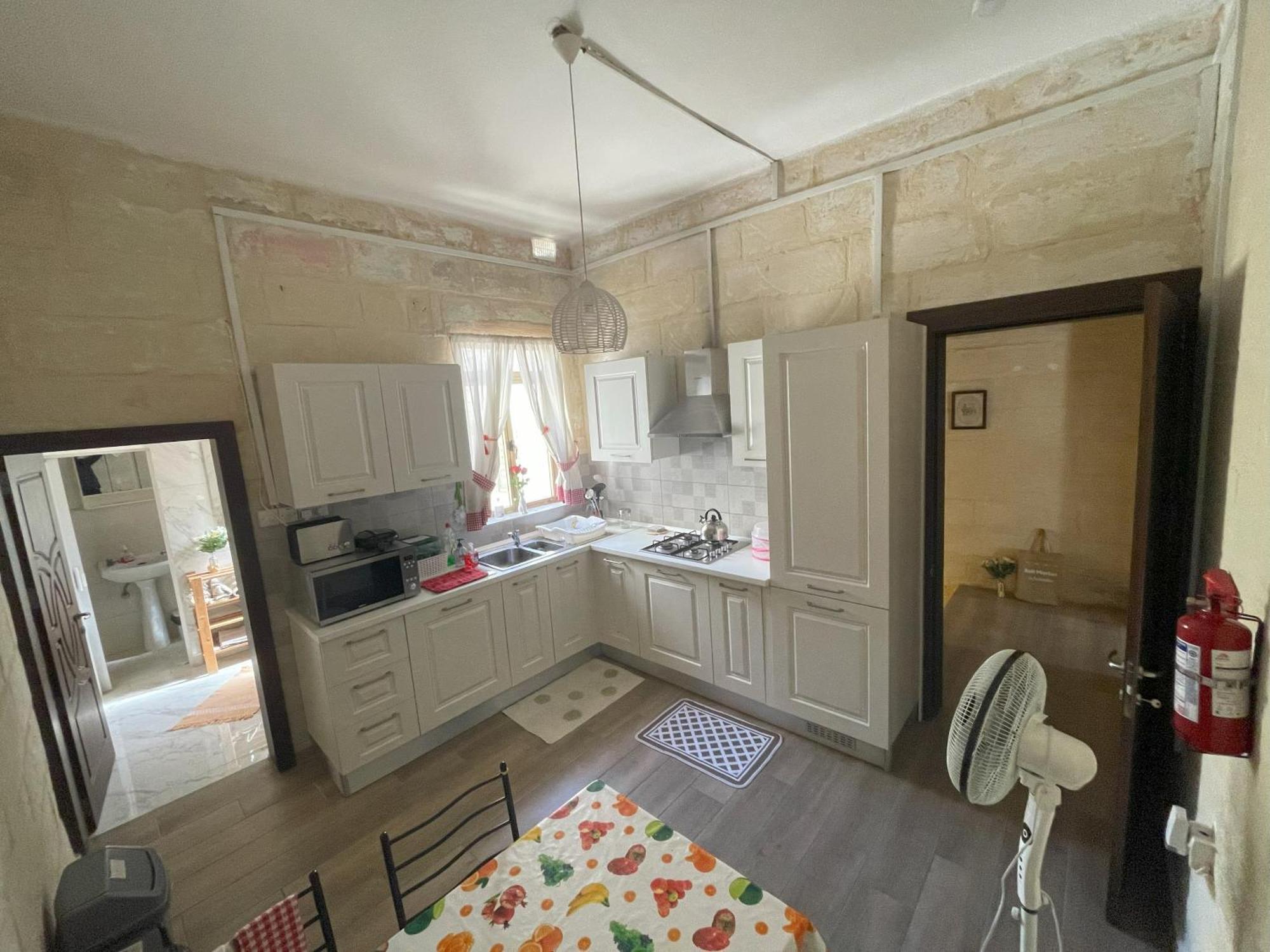 For 3 In Hamrun- Ideal For Students, Family Or Vacation Guest house Hamrun